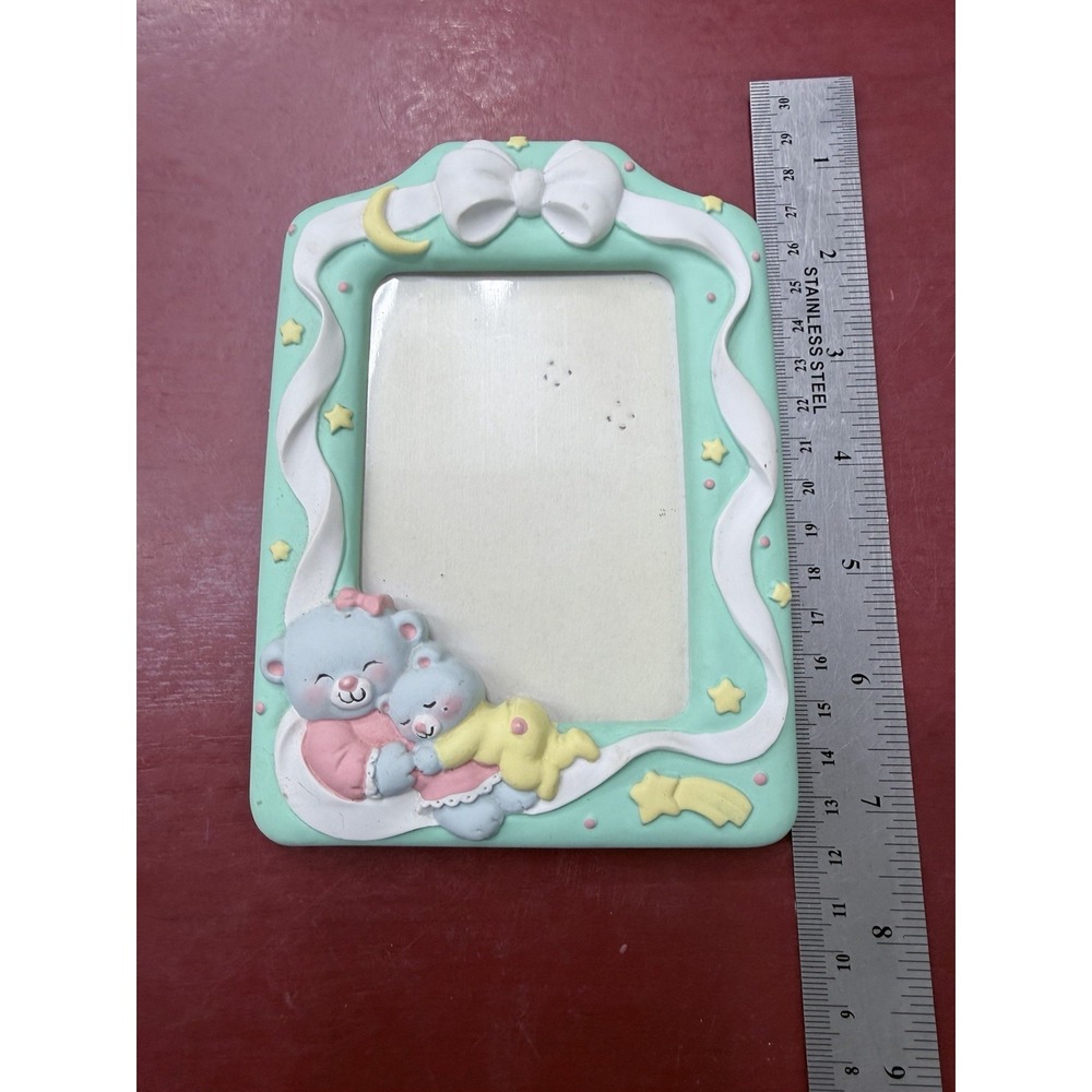 Vintage Avon Sweet Slumber 3D Picture Frame – Pastel Green – 3.5x5-inch Photo